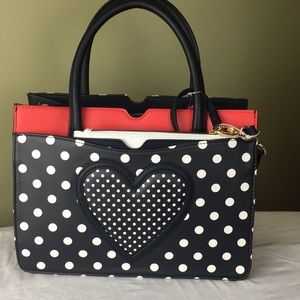 Brand new Betsey Johnson multi pocket handbag